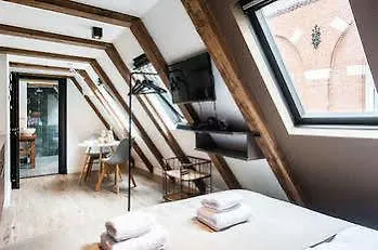 City Studios Amsterdam 3*,