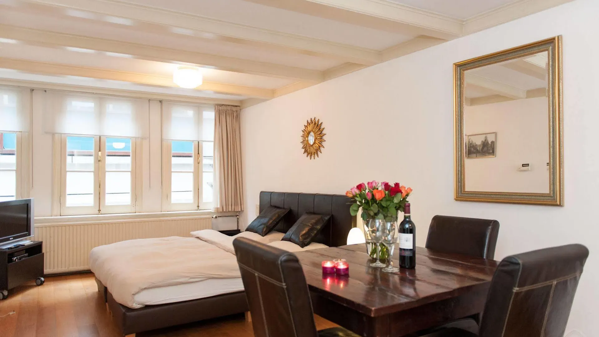 City Studios Amsterdam 3*,